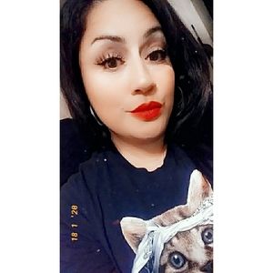 Meet your Posher, Magdalena